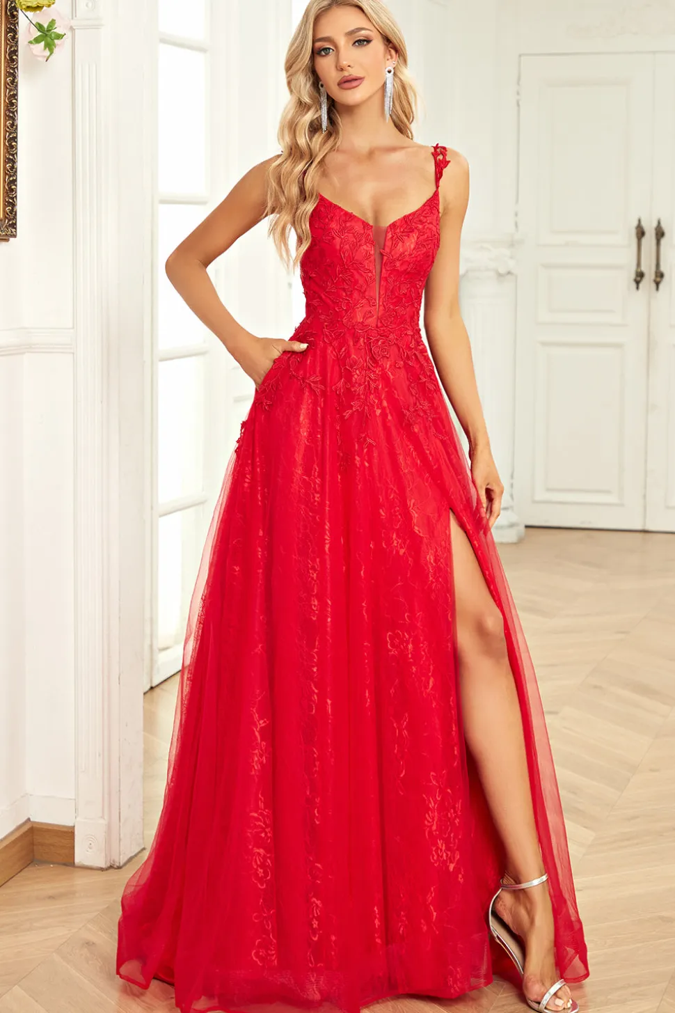 A Line Cintas de Espaguete Vermelho Vestido de Baile Com Apliques