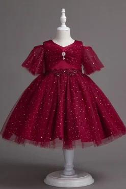 A Line Fora do Ombro Borgonha Vestido de Menina Tule
