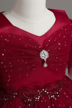 A Line Fora do Ombro Borgonha Vestido de Menina Tule
