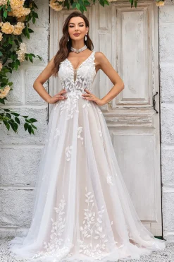 A Line Gola em V Champagne Tule Vestido de Noiva com Renda