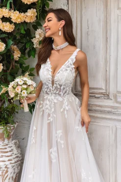 A Line Gola em V Champagne Tule Vestido de Noiva com Renda