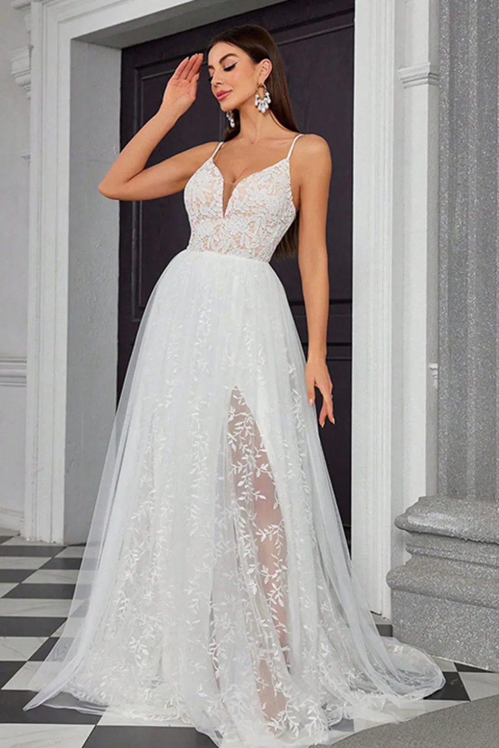 A Line Ivory Espaghetti StrapsAppliqued Long Wedding Dress