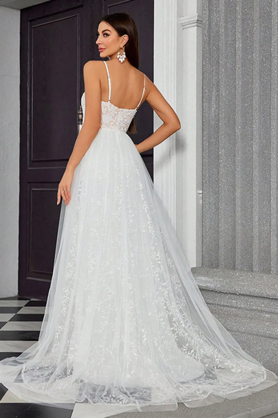 A Line Ivory Espaghetti StrapsAppliqued Long Wedding Dress