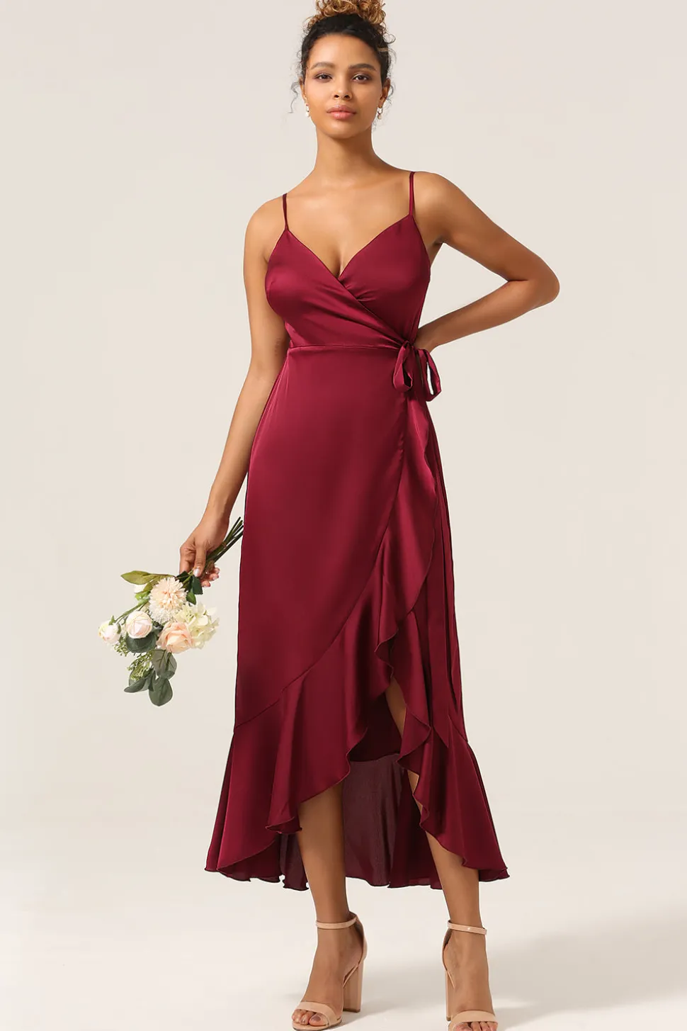 A Line Spaghetti Straps Vestido de Madrinha com Folhos