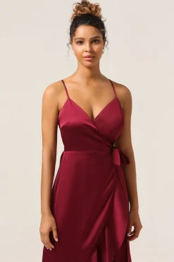 A Line Spaghetti Straps Vestido de Madrinha com Folhos