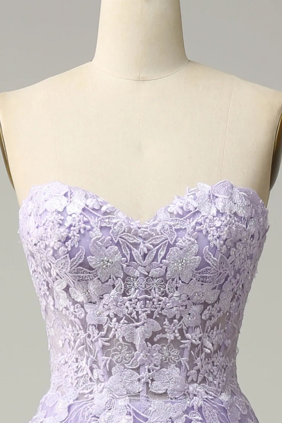 A Linha Cintas de Espaguete Roxo Vestido de Festa com Apliques