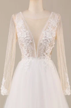 A Linha Deep V-Neck Ivory Tulle Sweep Train Vestido de Noiva com Renda