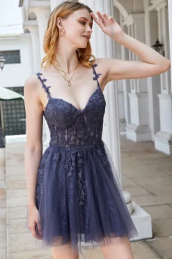 A Linha Esparguete Correias Cinzento Vestido Curto Homecoming com Apliques