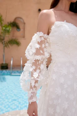 A Linha Querida Applique Renda Vestido de Noiva Branco com Mangas Destacáveis