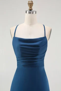 Alças de espaguete azul escuro Uma linha longo vestido de dama de honra