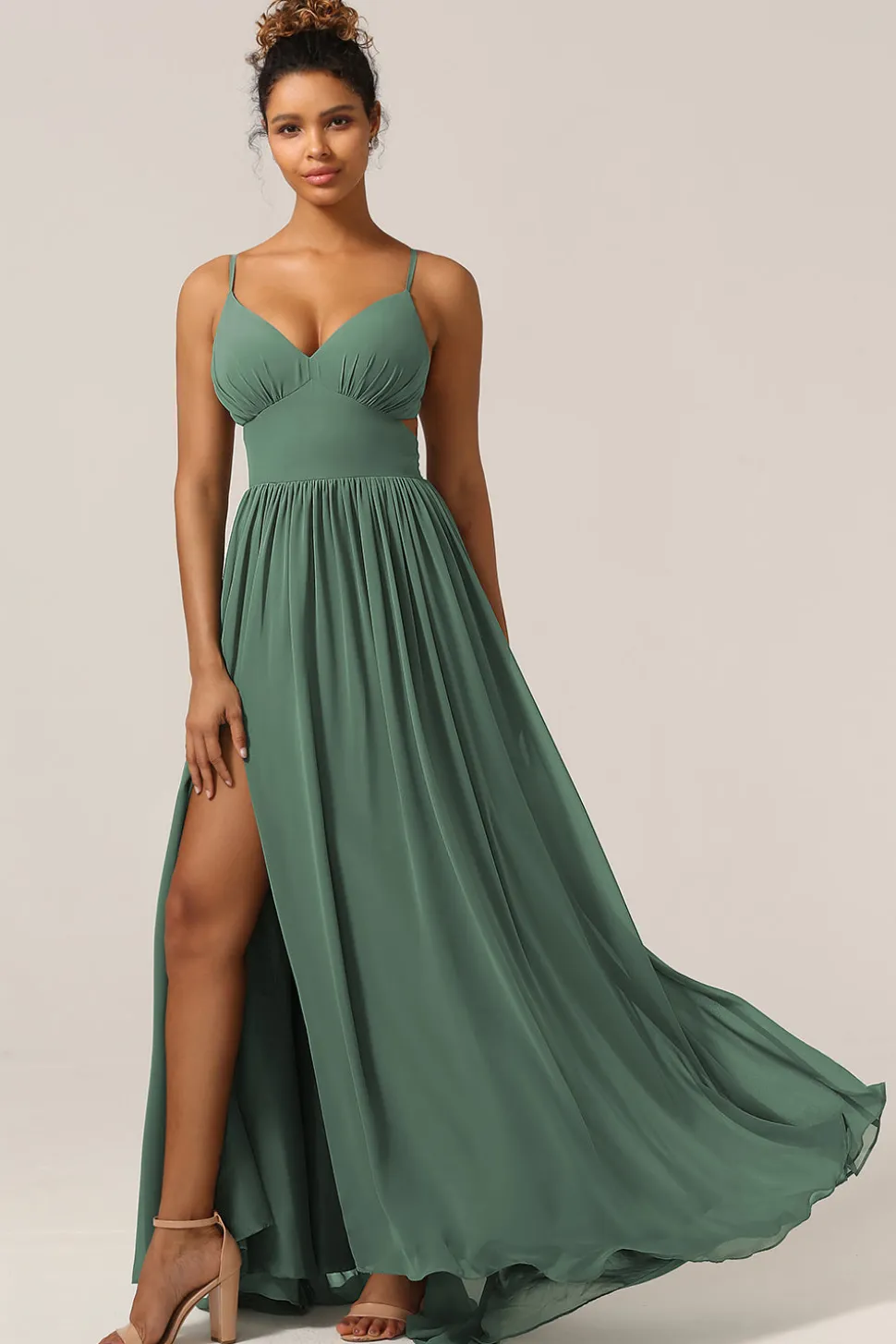 Alças de Espaguete de Eucalipto Um Vestido de Madrinha Linha com Fenda