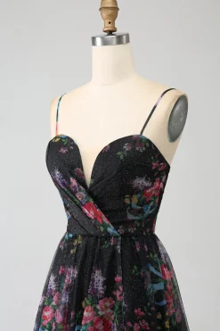 Alças de espaguete estampadas pretas Um vestido de baile de formatura de linha com fenda