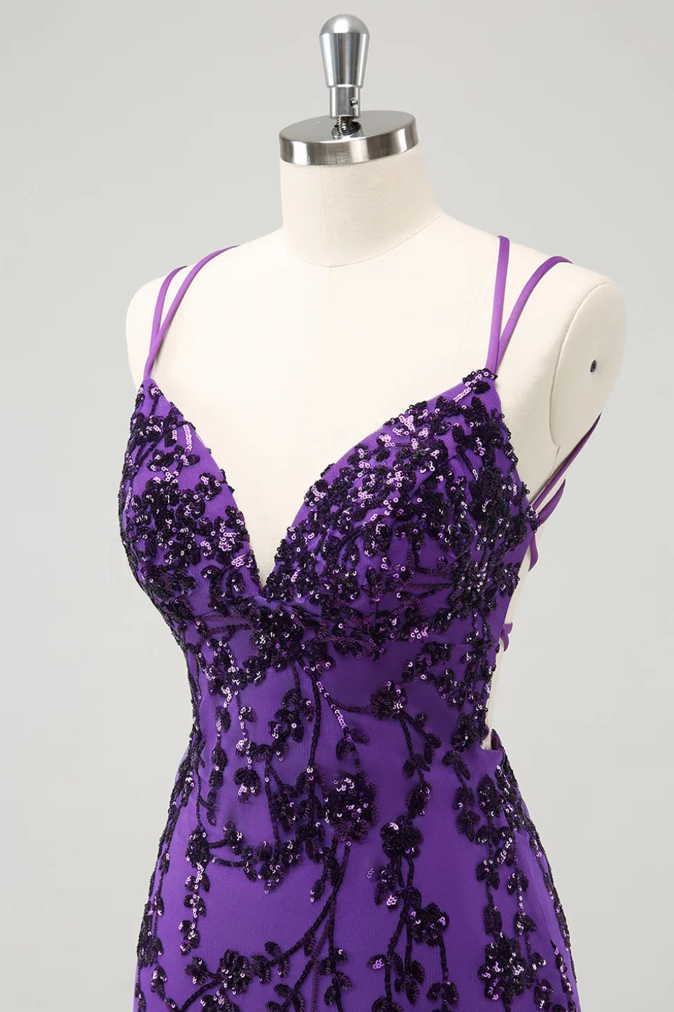 Alças de espaguete roxas brilhantes apertadas vestido curto de volta para casa com apliques
