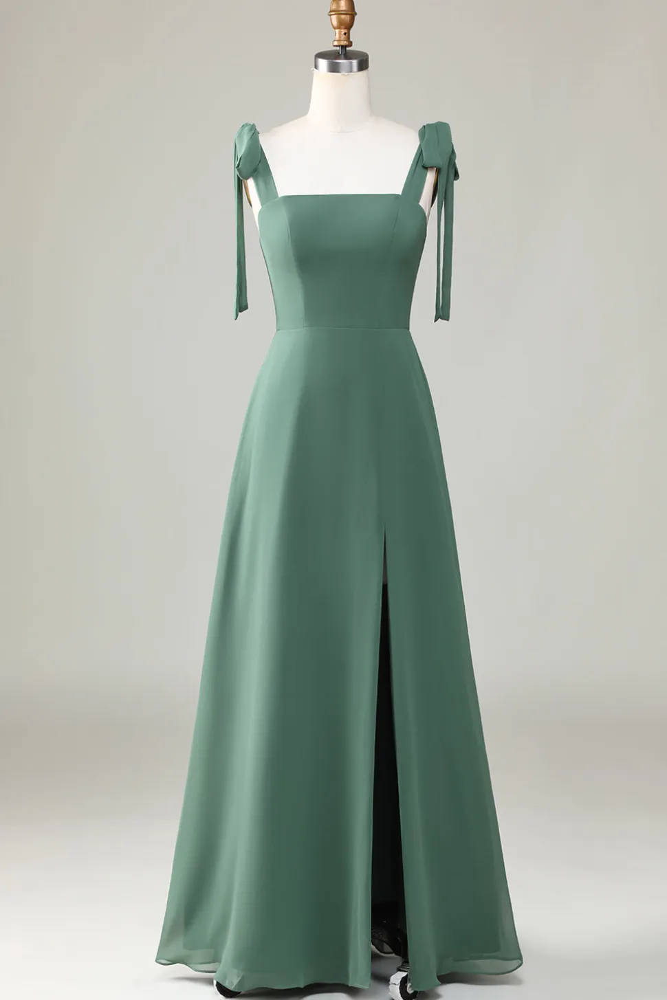 Alças de gravata de eucalipto Um vestido de dama de honra linha com fenda
