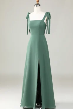 Alças de gravata de eucalipto Um vestido de dama de honra linha com fenda