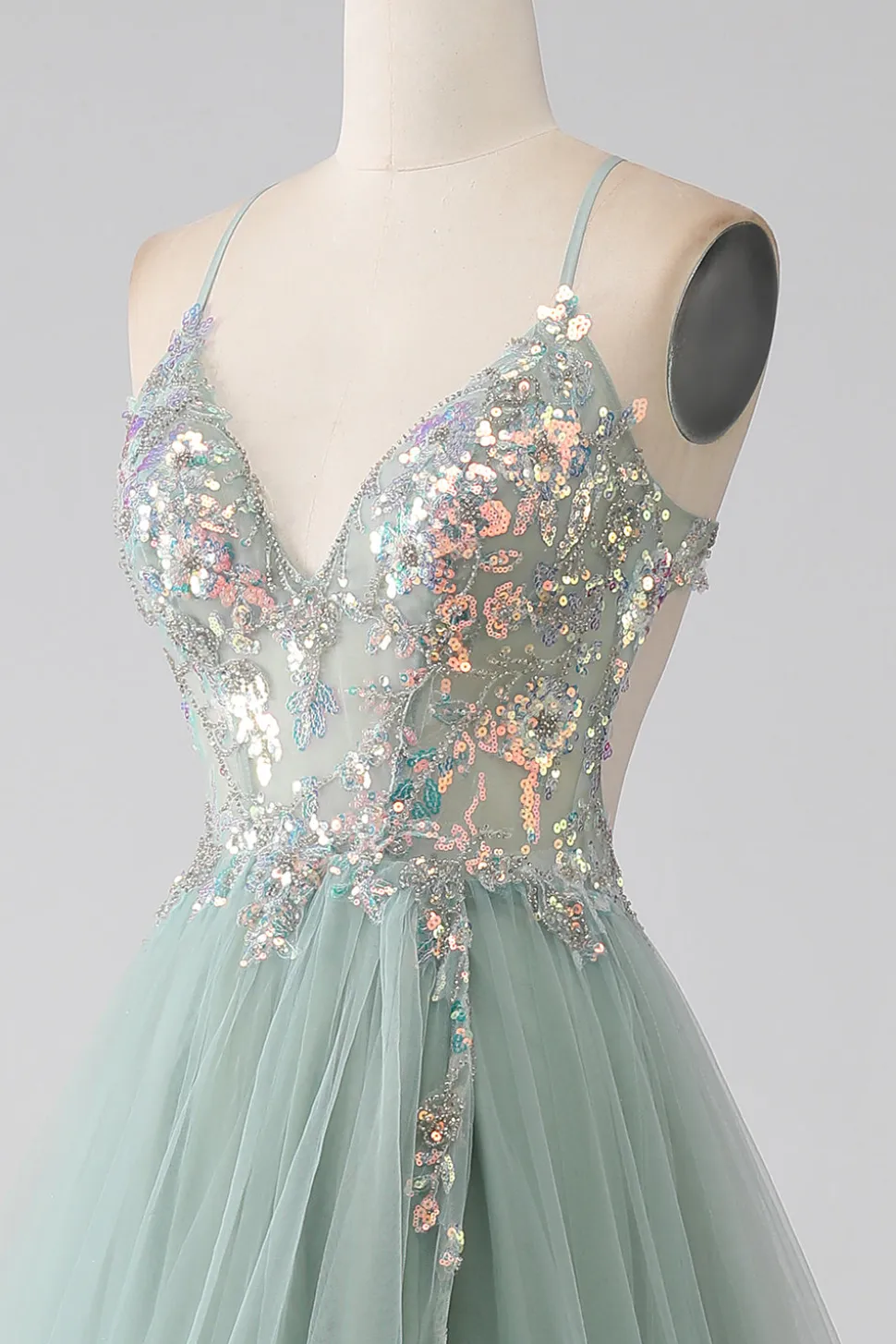 A-Line frisado vestido de baile verde claro com fenda