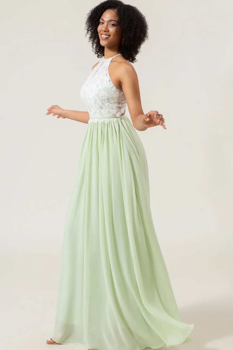 A-Line Halter Neck Dusty Sage Lace e Chiffon Long Vestido de Madrinha