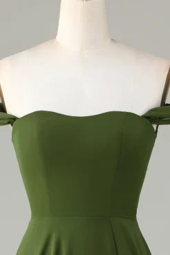 A-Line Off O Ombro Olive Vestido Madrinha com Fenda