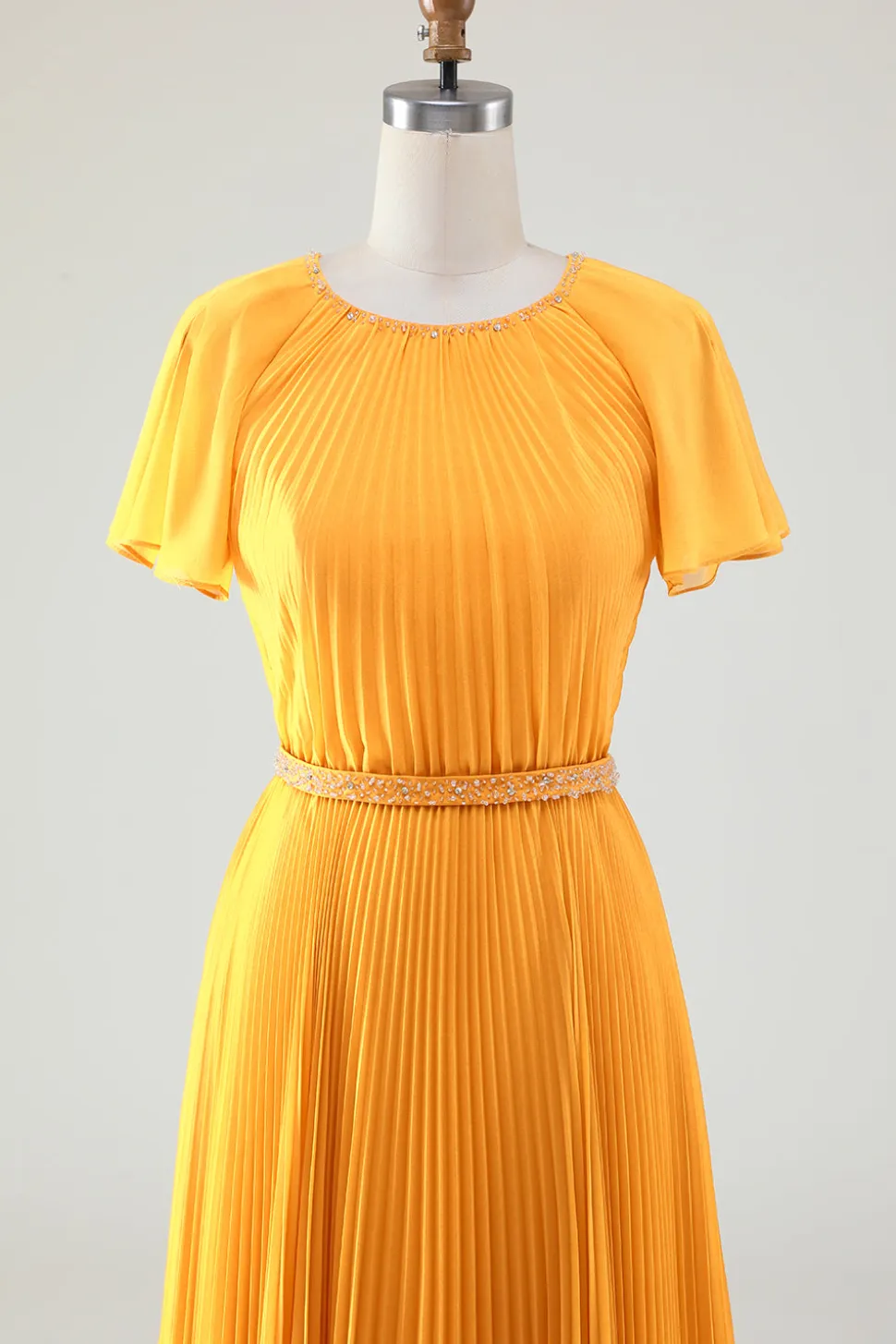 A-line pescoço redondo plissado amarelo mãe de vestido de noiva com mangas curtas