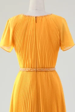 A-line pescoço redondo plissado amarelo mãe de vestido de noiva com mangas curtas