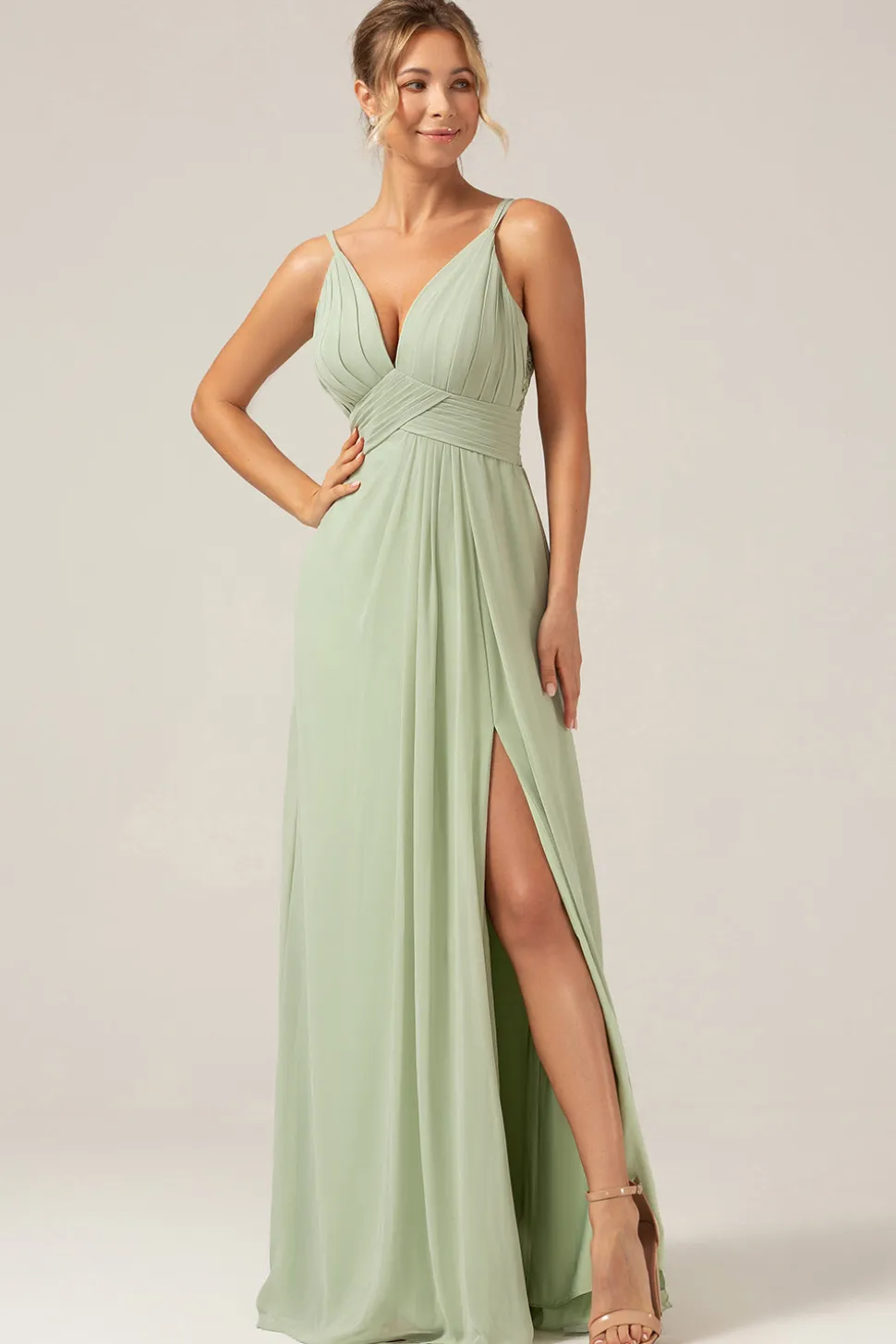 A-Line plissado Chiffon Long Dusty Sage Vestido de dama de honra