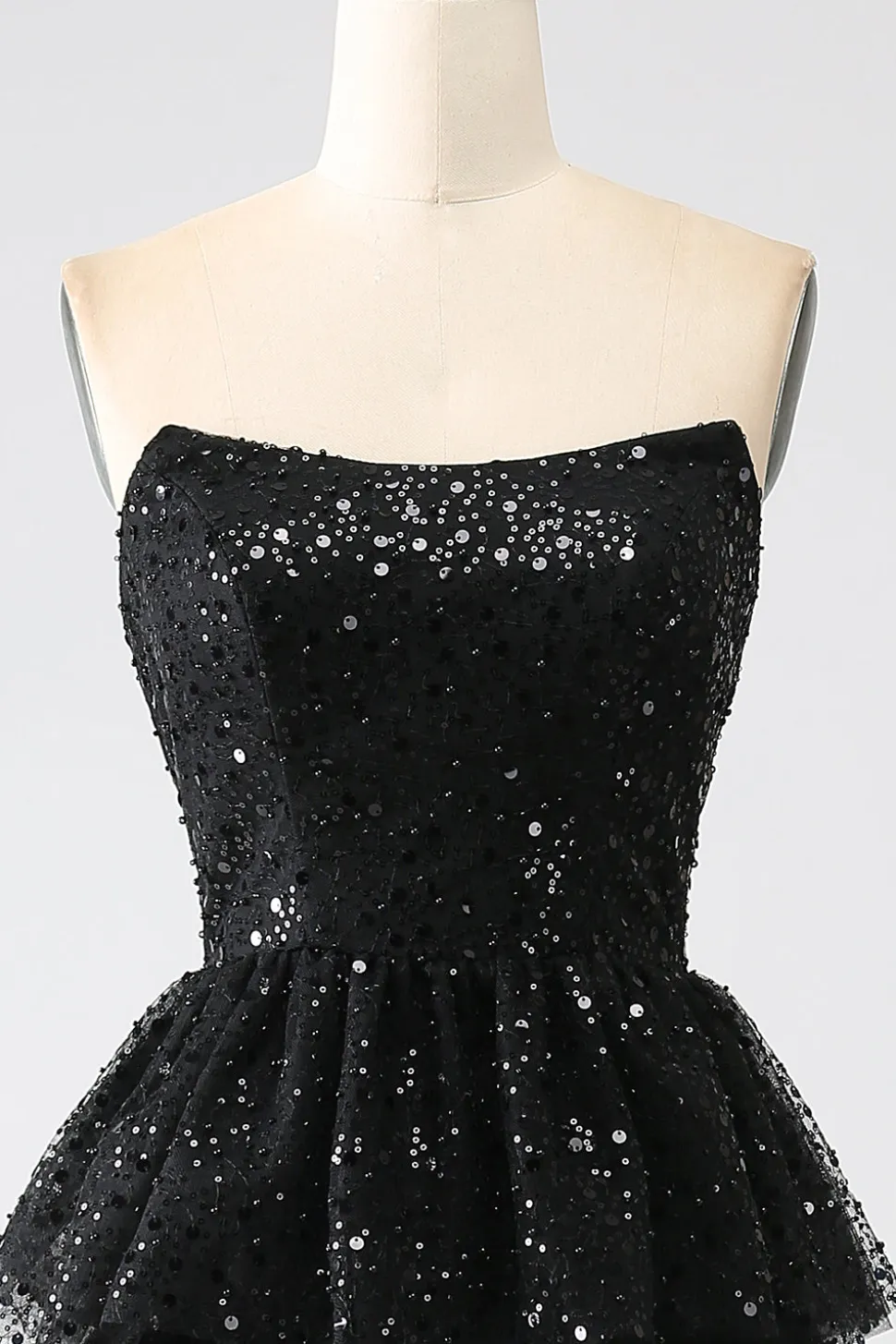 A-Line Sequins Preto Tiered Prom Dress com Fenda