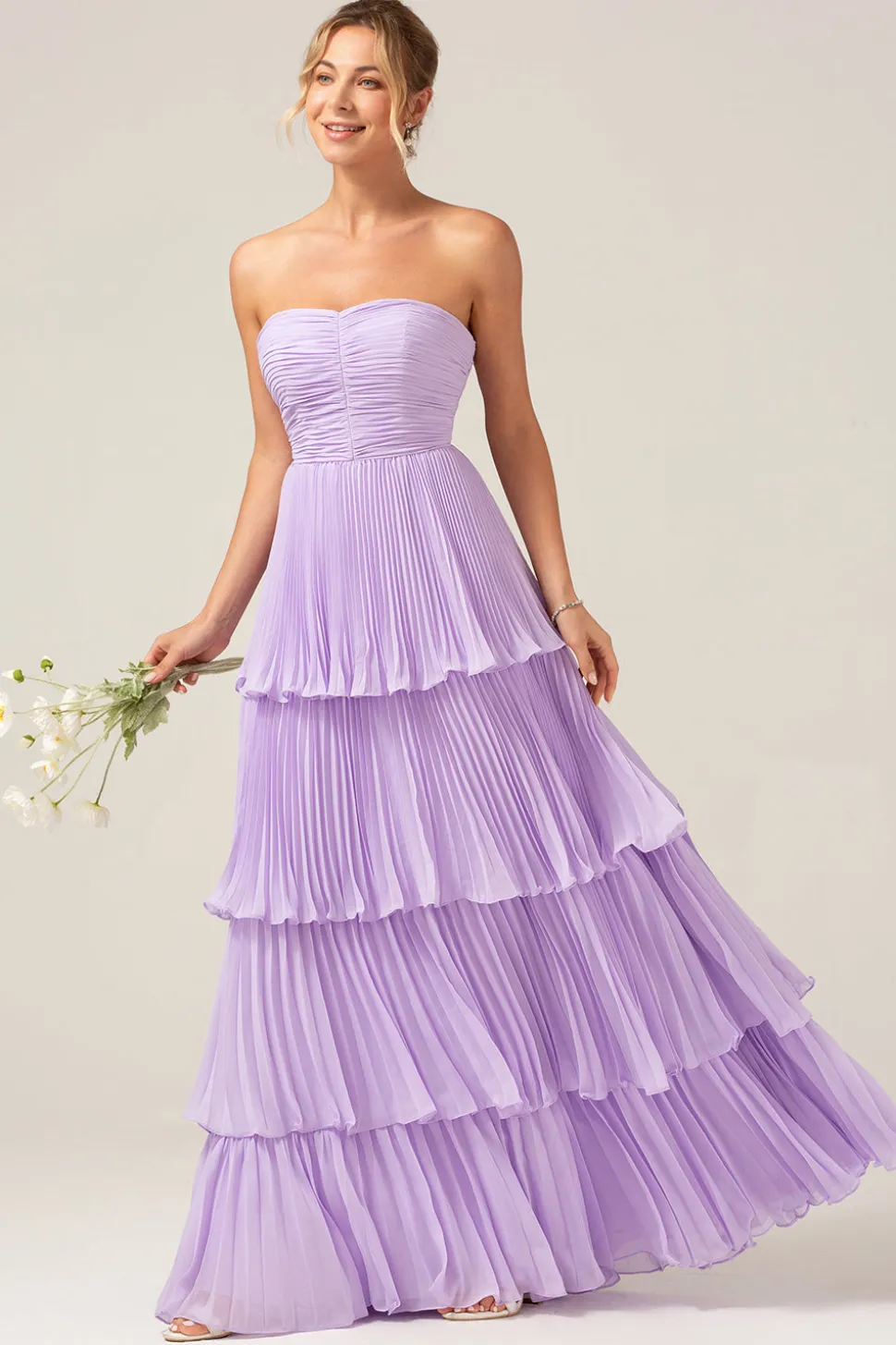 A-Line Sweetheart Tiered Chiffon longo Lilás vestido de dama de honra com pregas