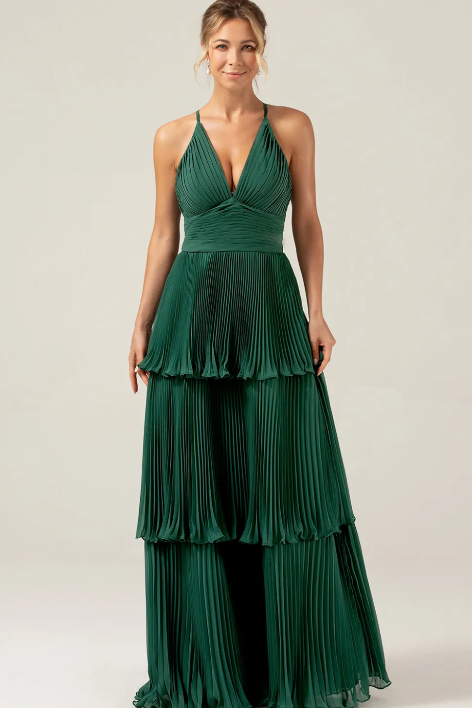 A-Line Tiered Chiffon Verde Escuro Vestido de Dama de Honra Longo com Pregado