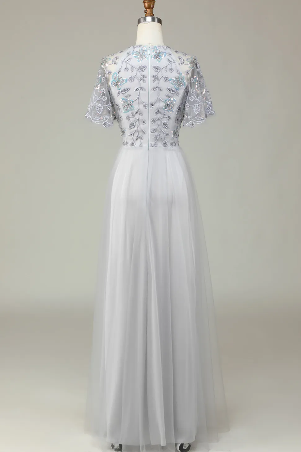 A-Line Tule frisado longo vestido de dama de honra cinza com apliques
