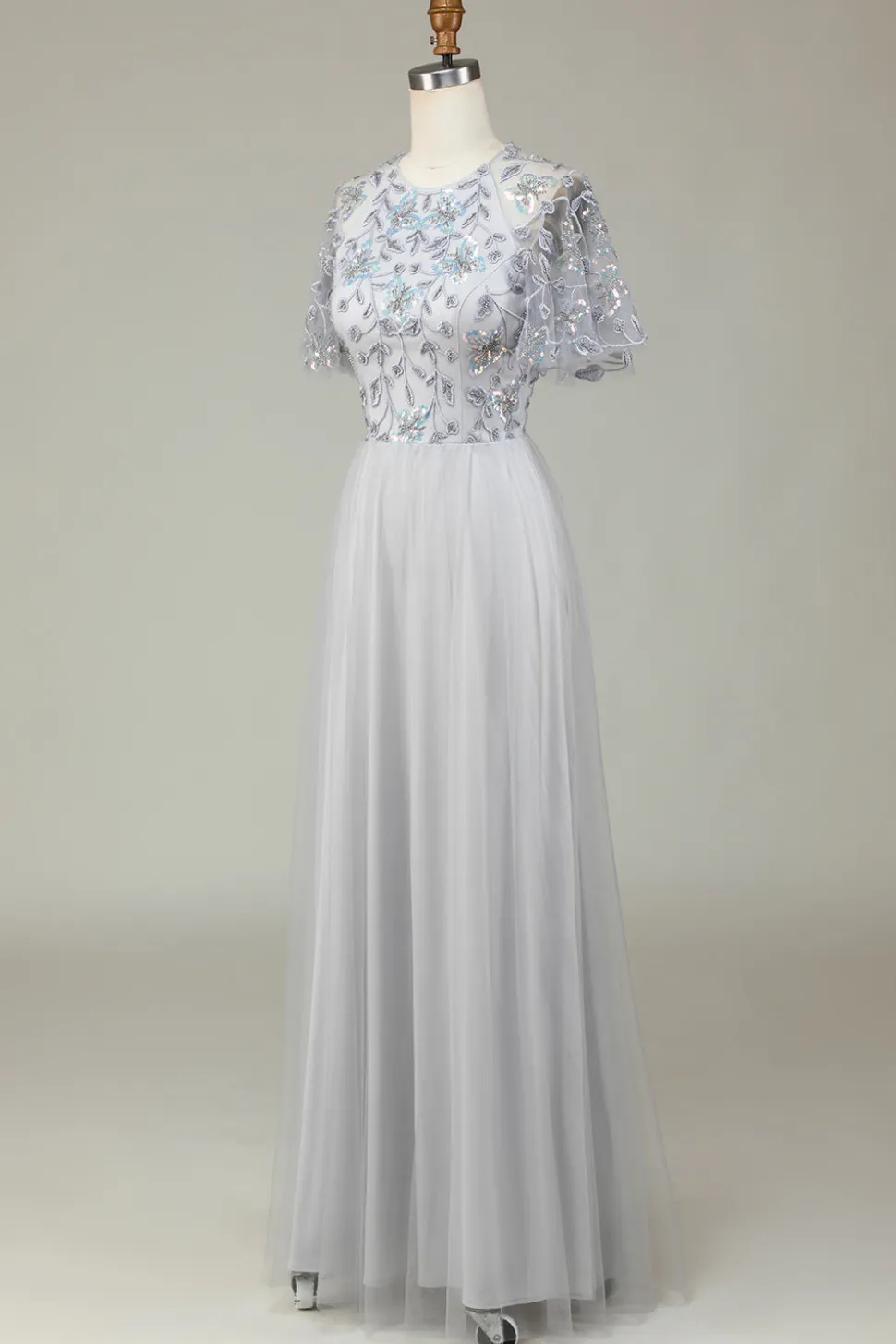 A-Line Tule frisado longo vestido de dama de honra cinza com apliques