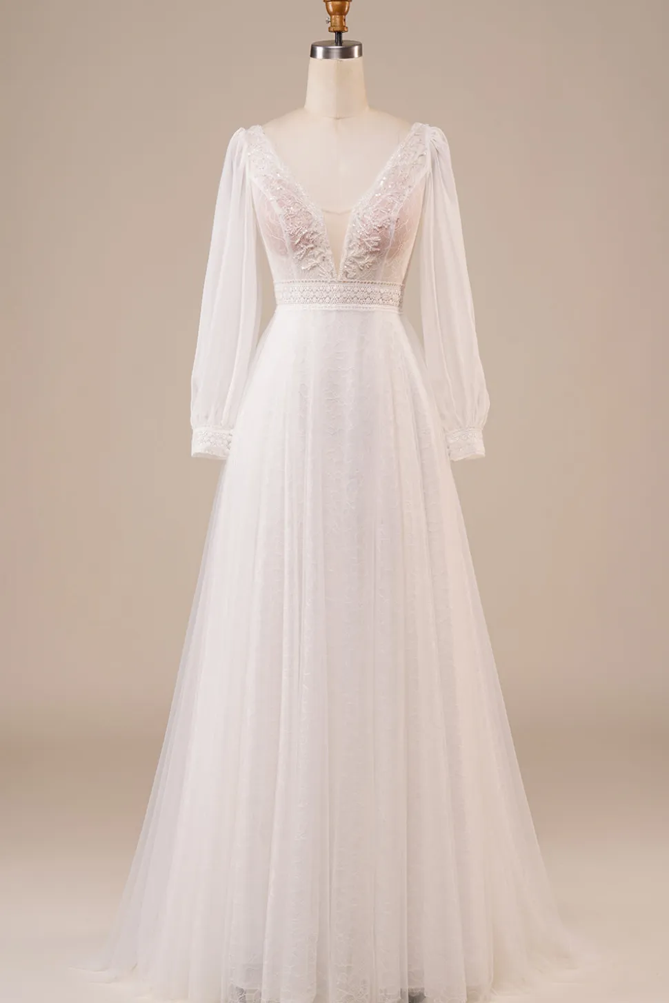 A-Line Tule frisado vestido de noiva marfim com mangas