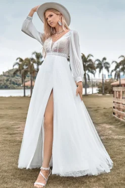 A-Line Tule frisado vestido de noiva de marfim com mangas compridas