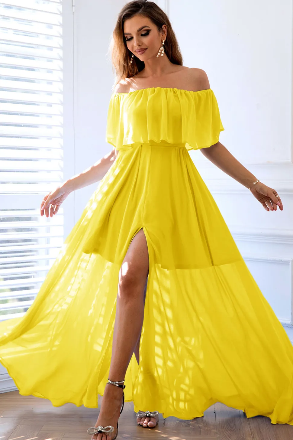 Amarelo A-Line fora do ombro babado vestido formal longo com fenda