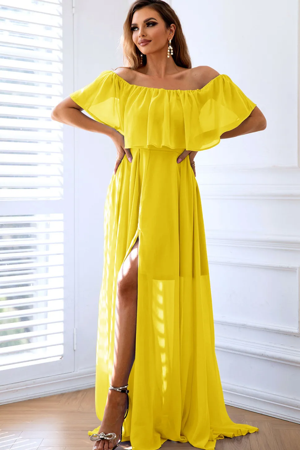 Amarelo A-Line fora do ombro babado vestido formal longo com fenda
