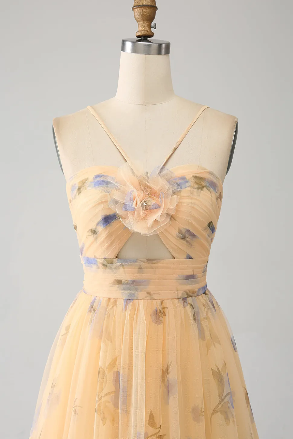 Amarelo A-Line Halter plissado tule vestido de baile com bordado
