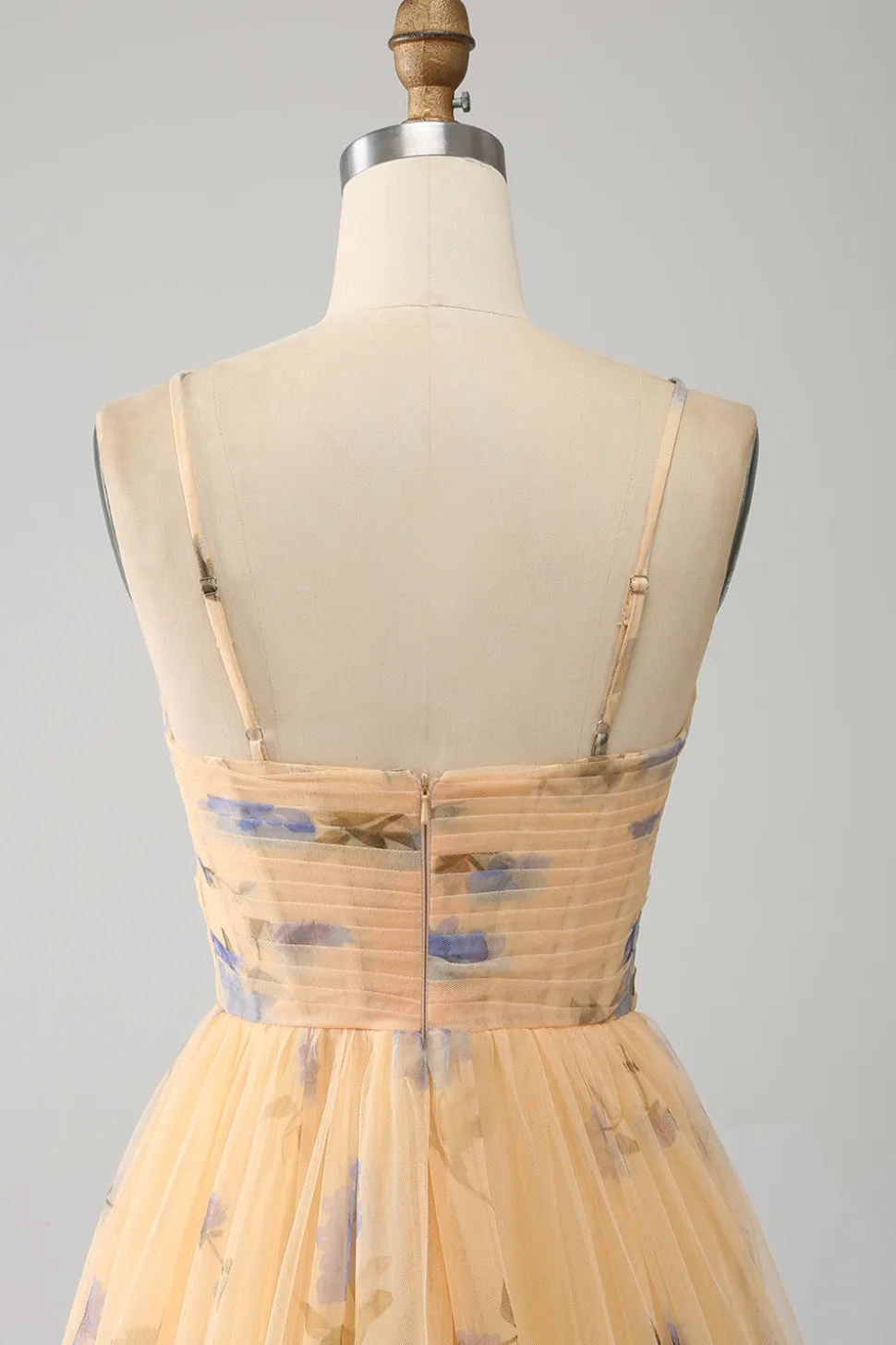 Amarelo A-Line Halter plissado tule vestido de baile com bordado