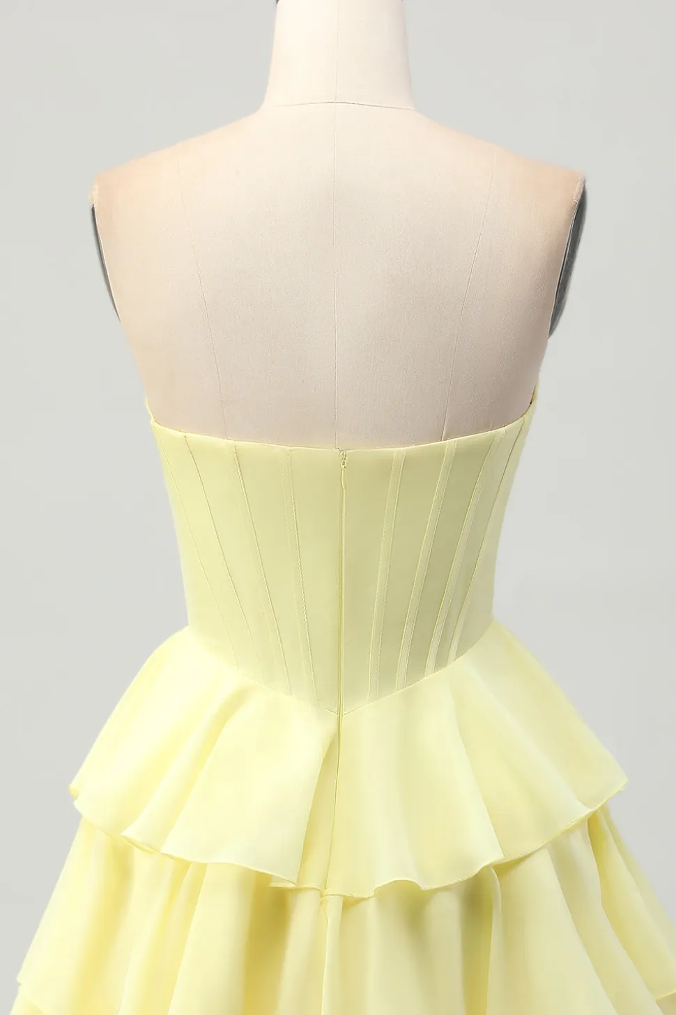 Amarelo A-Line Strapless Tiered Corset Homecoming Vestido com Missangas