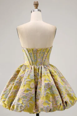 Amarelo Strapless Fit e Flare Brocade A-Line Vestido Curto Homecoming