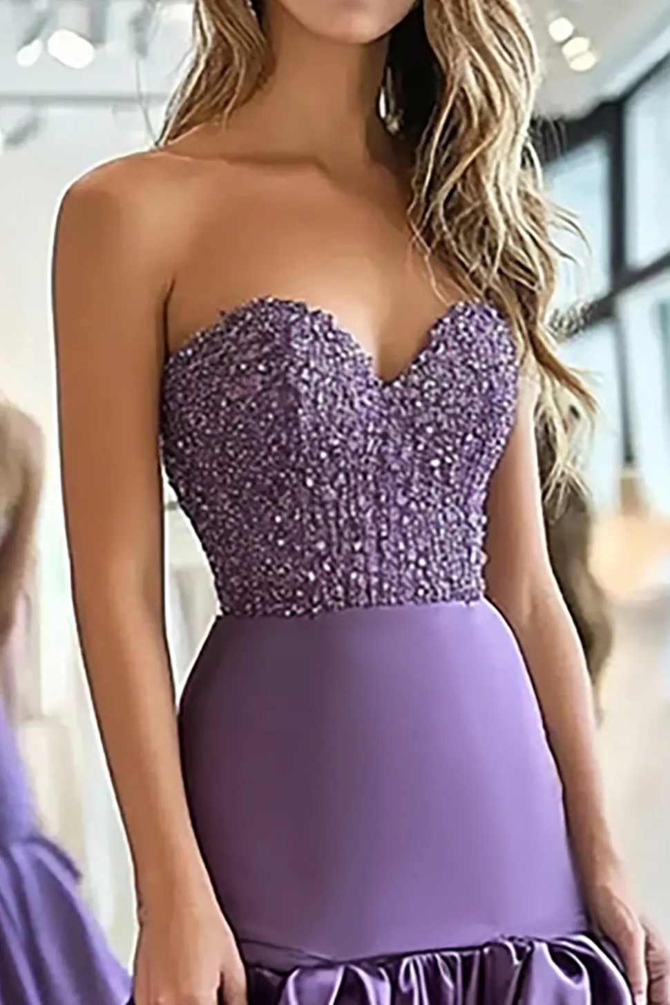 Ameixa Cetim Ruffle Uma Linha Querida Vestido de Baile com Missangas