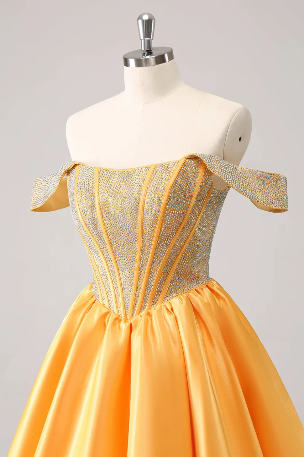 Azul brilhante Uma linha fora do ombro cetim babado Homecoming Dress com frisos