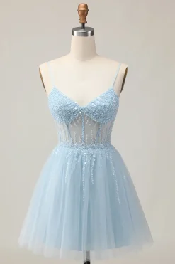 Azul claro Uma linha frisada curto Sequins Homecoming vestido com renda para trás
