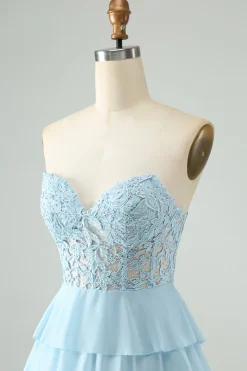 Azul Claro Uma Linha Querida Tiered Vestido Curto Homecoming com Apliques