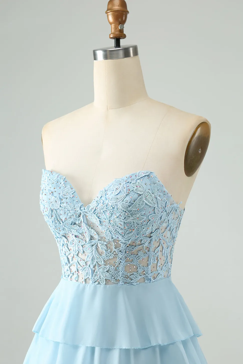 Azul Claro Uma Linha Querida Tiered Vestido Curto Homecoming com Apliques