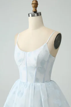 Azul claro Uma linha Tiered Corset babado vestido de dama de honra com fenda