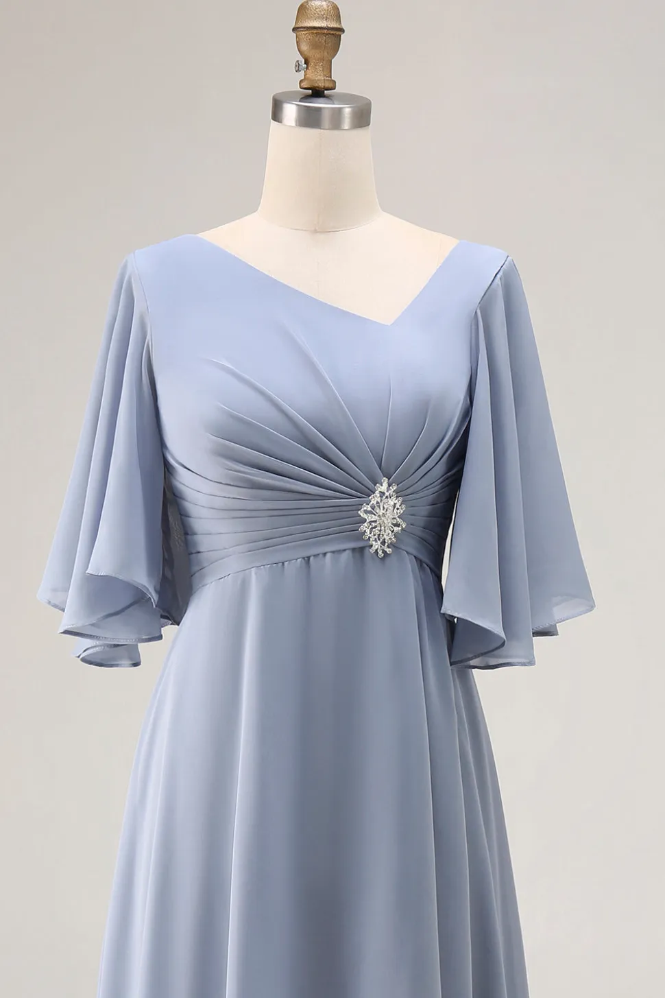 Azul empoeirado Uma linha de pescoço assimétrico mãe do vestido de noiva com mangas