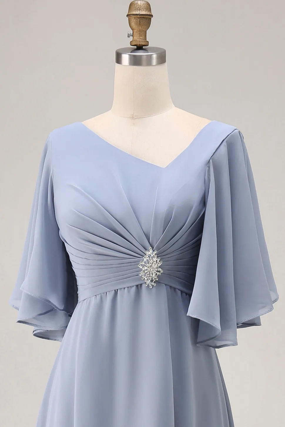 Azul empoeirado Uma linha de pescoço assimétrico mãe do vestido de noiva com mangas