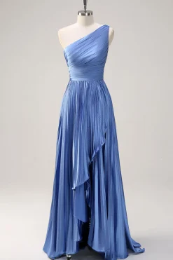 Azul Uma linha de um ombro plissado longo vestido de dama de honra com fenda de babados