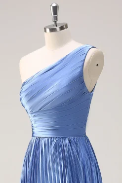 Azul Uma linha de um ombro plissado longo vestido de dama de honra com fenda de babados