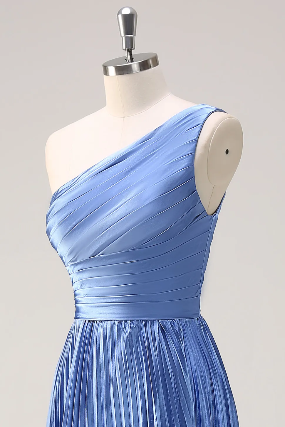 Azul Uma linha de um ombro plissado longo vestido de dama de honra com fenda de babados