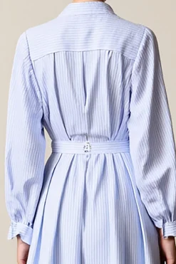Azul Uma linha listrada midi vestido de casamento convidado